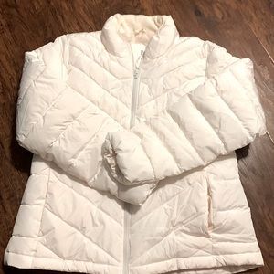 NWT Women’s Gap factory packable puffer